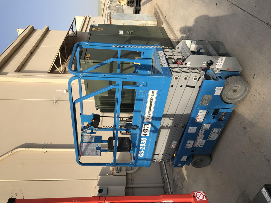 2019 Genie GS-1930 Fixed rails with chain Entry