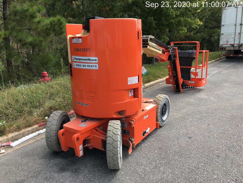 2019 JLG E300AJP