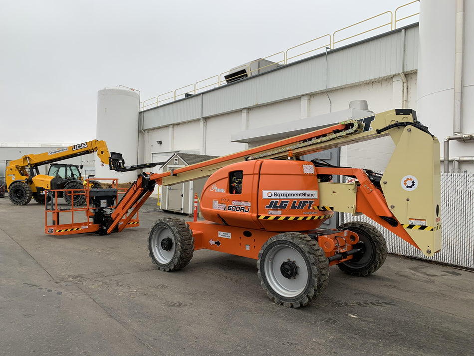2021 JLG 600AJ