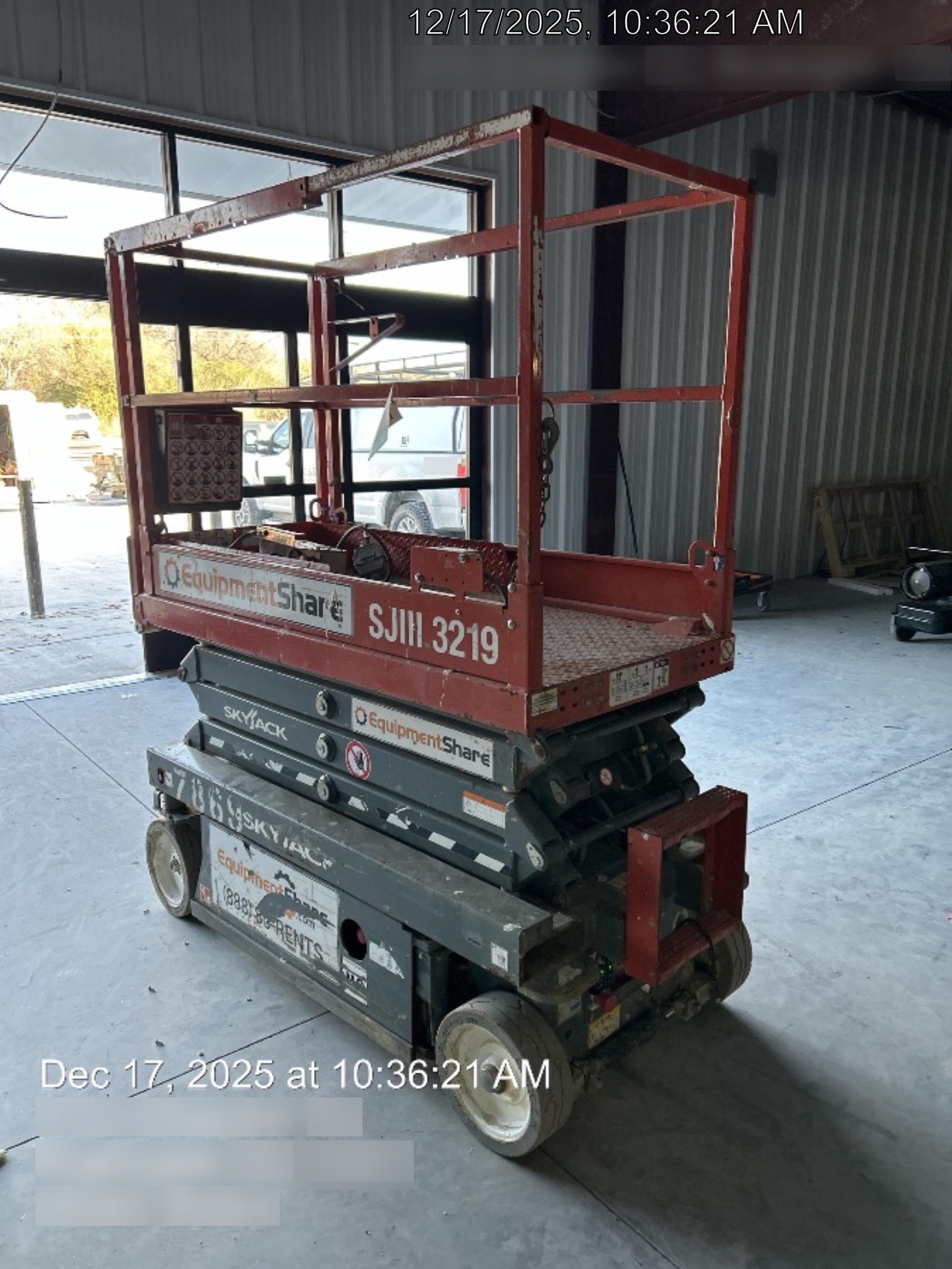 2018 Skyjack SJIII-3219 Skyjack SJIII3219 Scissor Lift w/Trojan Batteries