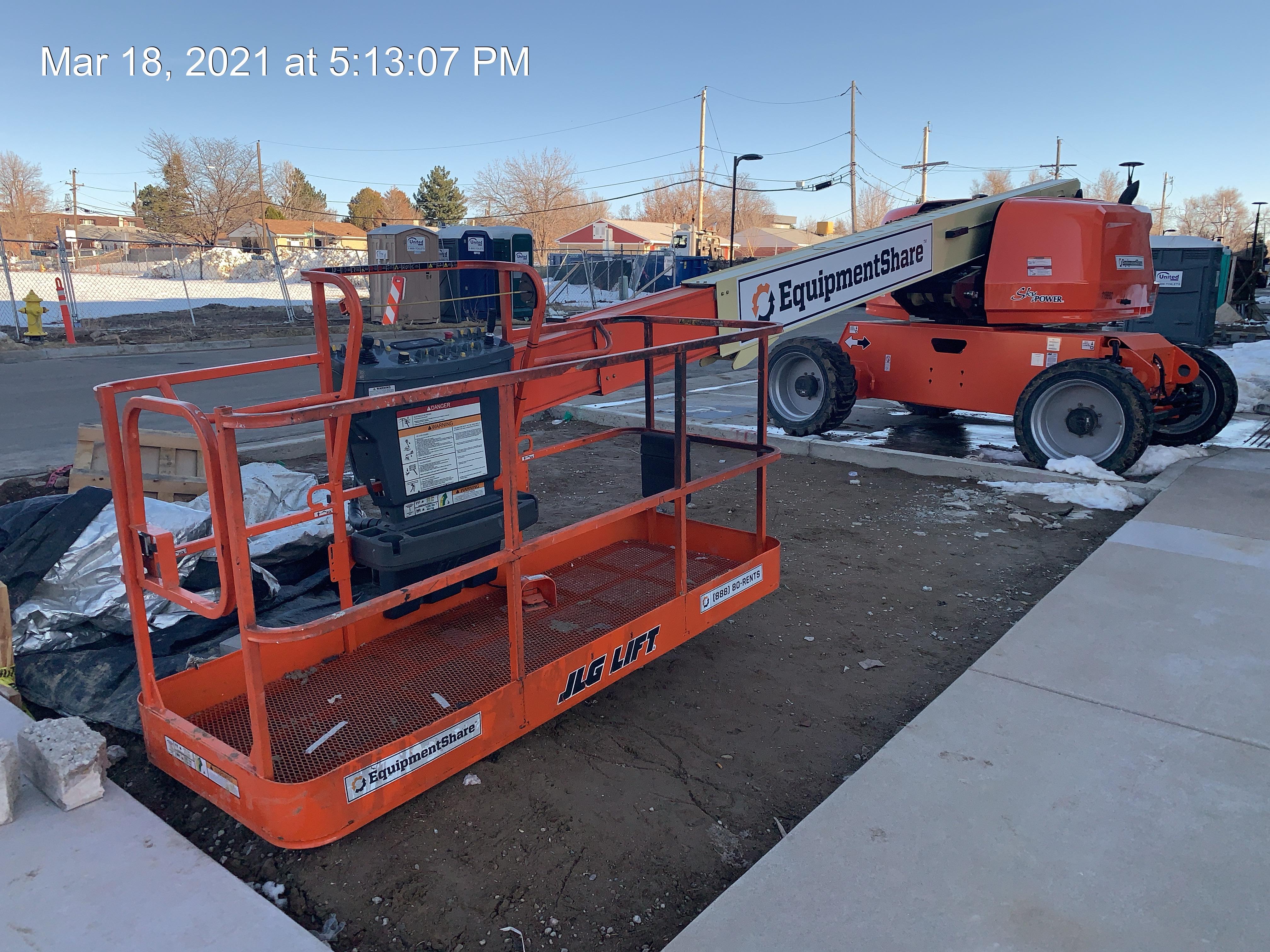 2021 JLG 600S