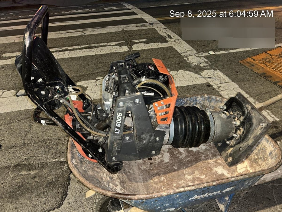 2024 HUSQVARNA LT6005