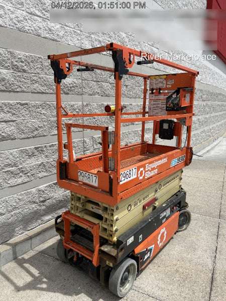 2023 JLG ES1932