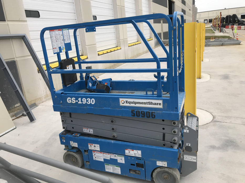 2019 Genie GS-1930 Fixed Rails with Chain Entry