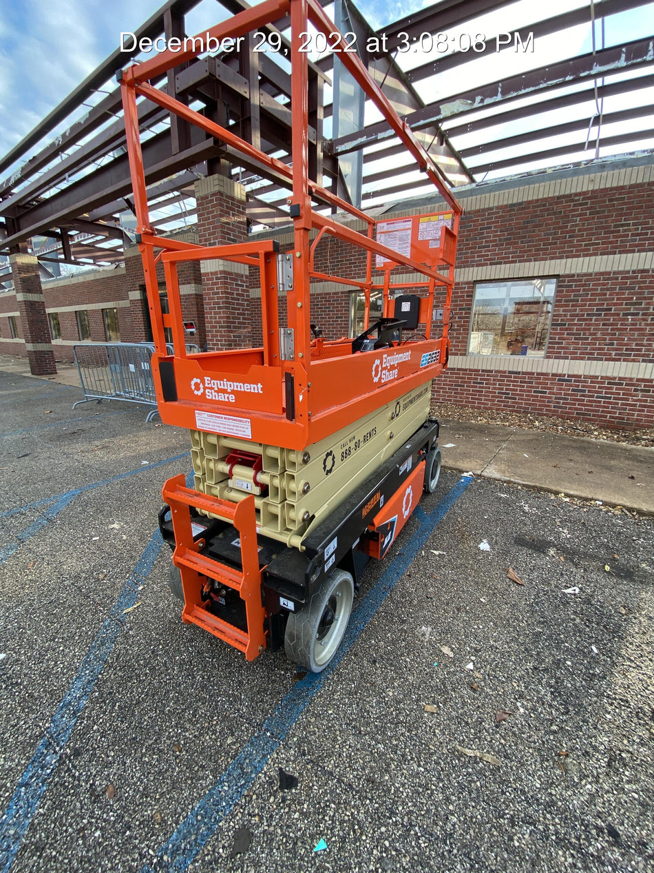 2022 JLG ES2632