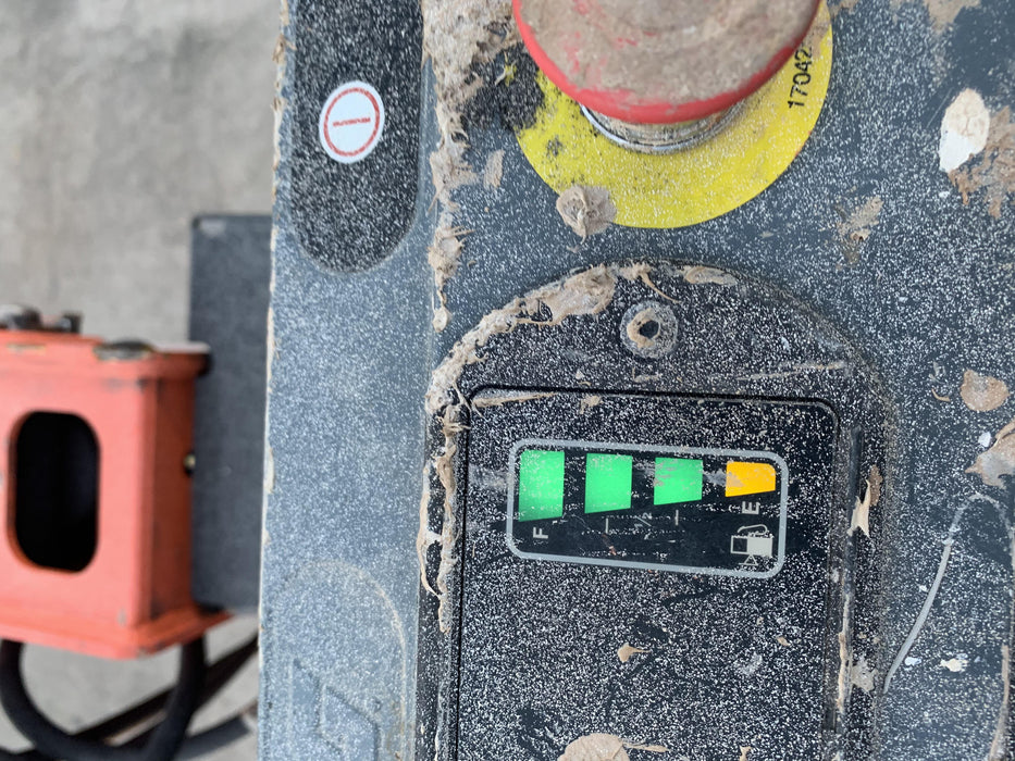 2020 JLG 600S Deutz Diesel, 4wd, FF Tires, Inward Self Closing Gate, Tool Tray, Beacon, 7.5kW Generator