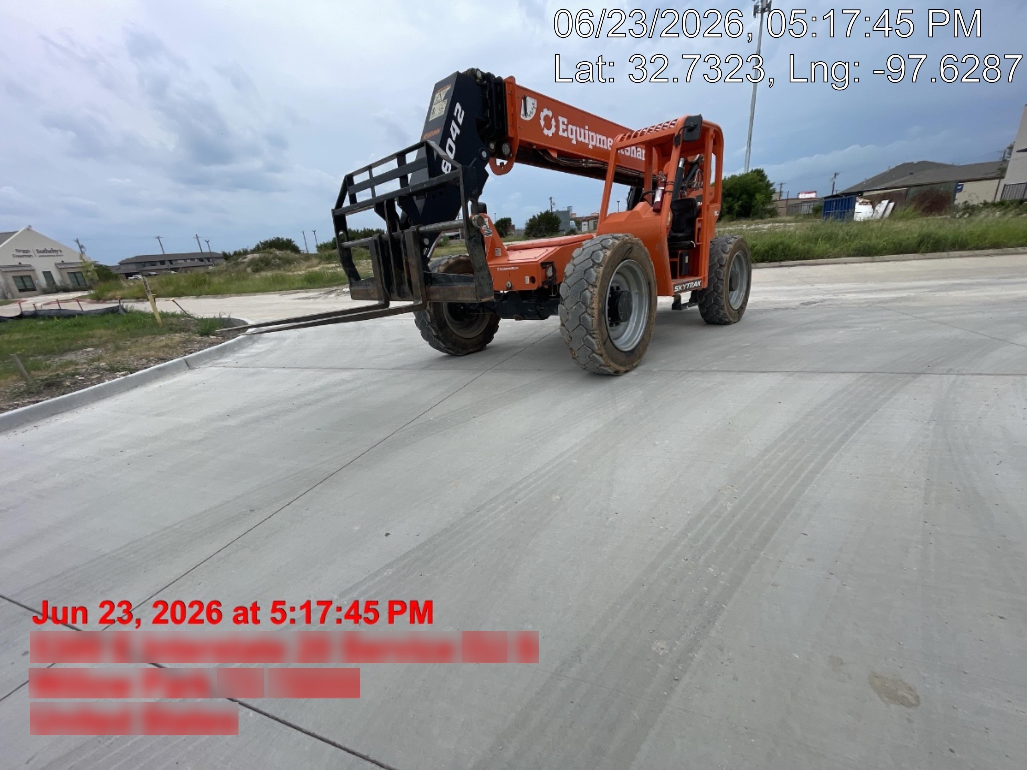 2023 SKYTRAK 8042