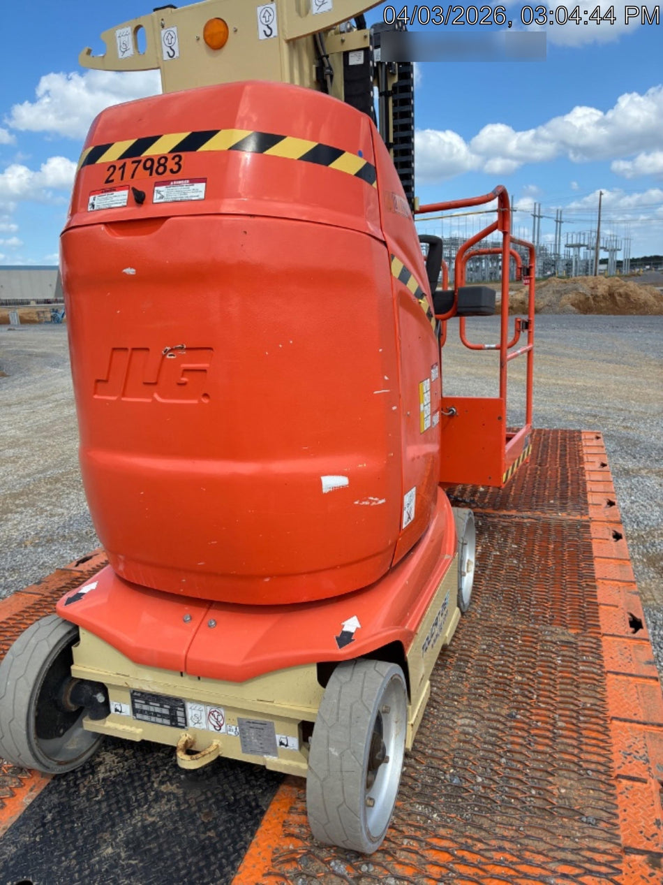 2022 JLG 26E