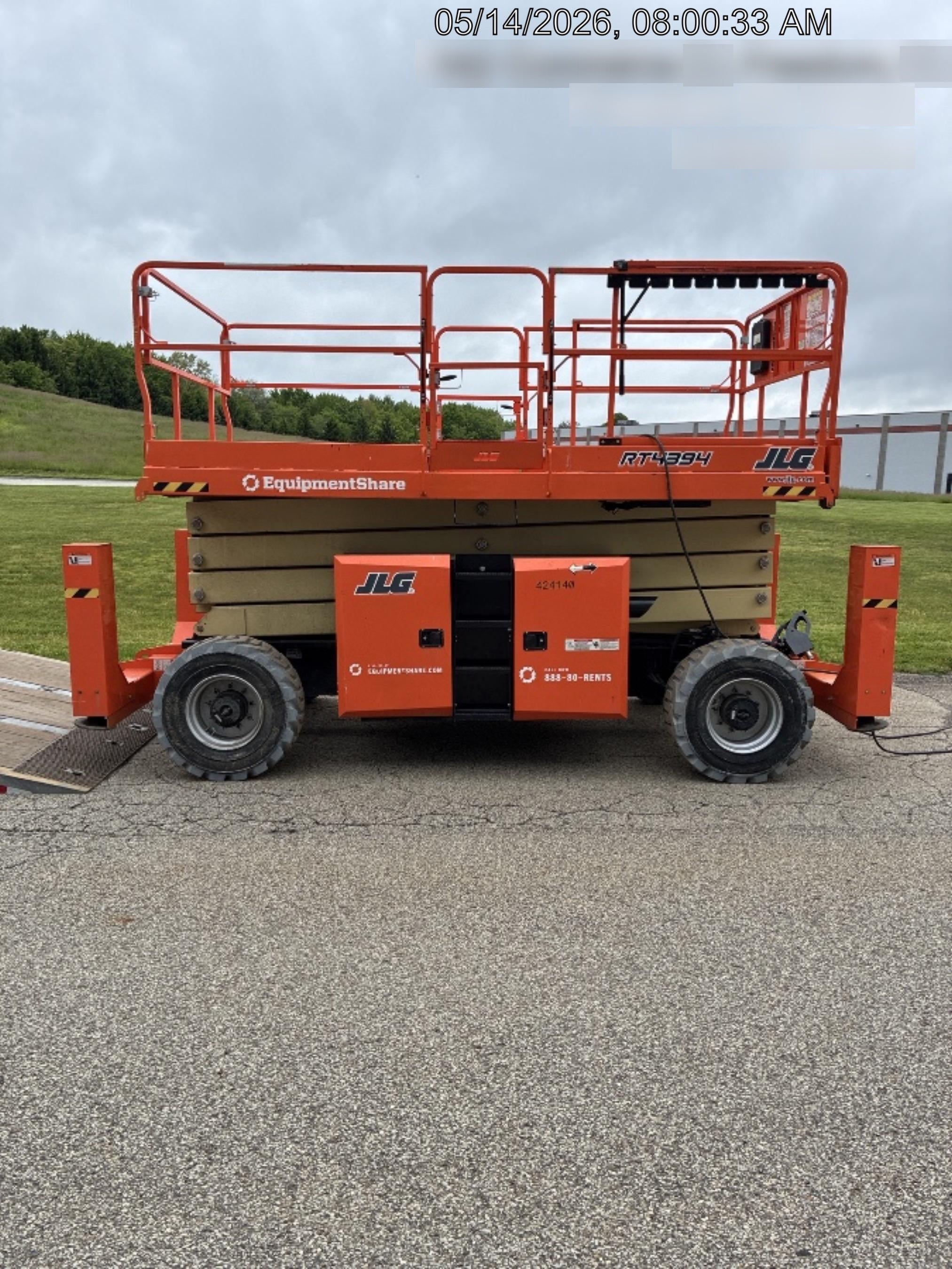 2024 JLG RT4394