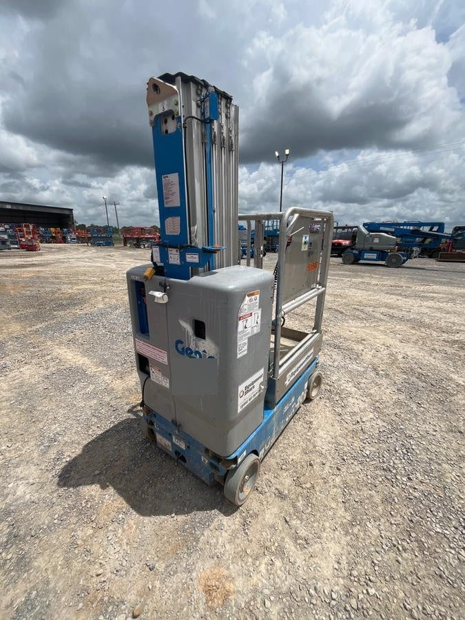 2019 GENIE GR-20