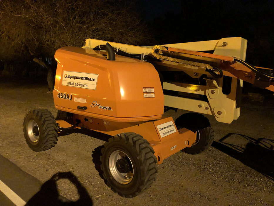 2019 JLG 450AJ