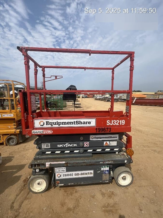 2021 SKYJACK SJ3219