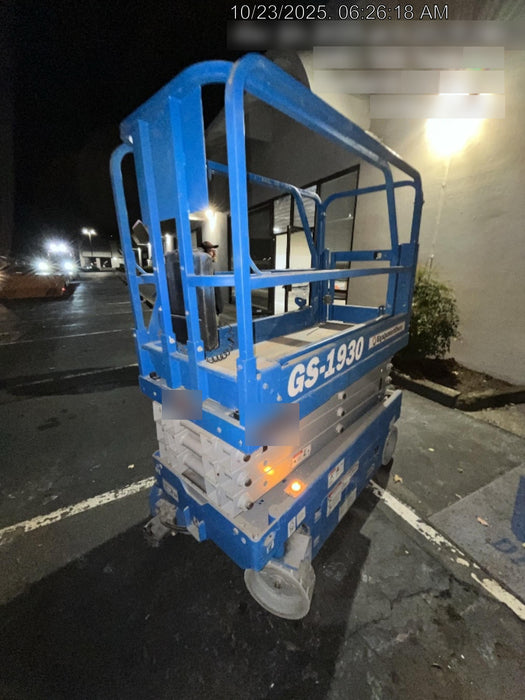 2019 Genie GS-1930 Half Height Swing Gate, 800W Inverter