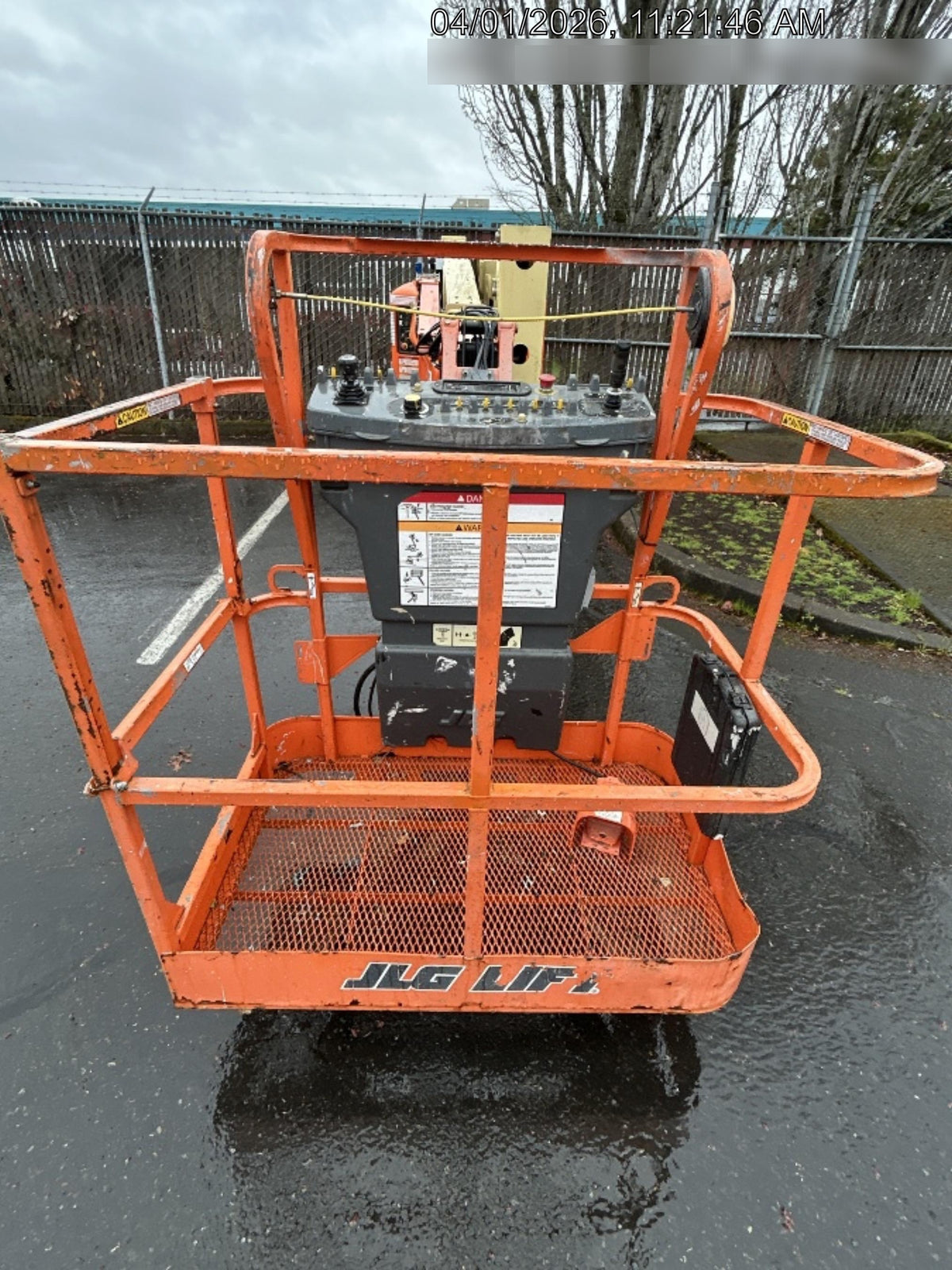 2019 JLG E400AJPN