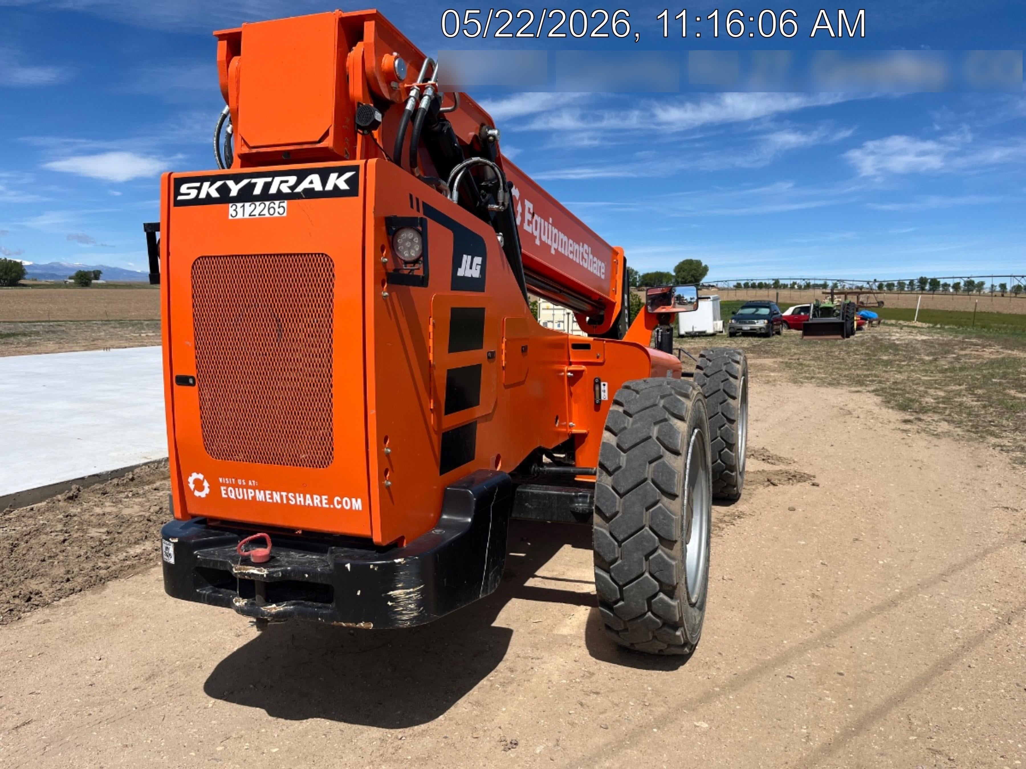 2023 SKYTRAK 8042