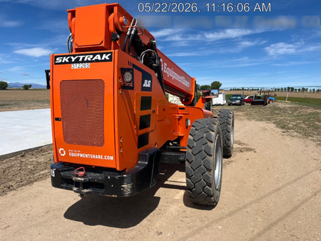 2023 SKYTRAK 8042