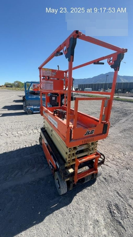 2021 JLG ES1932