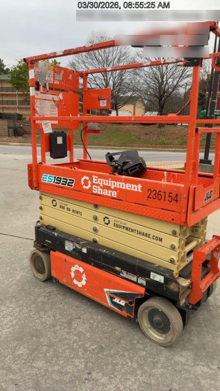 2022 JLG ES1932