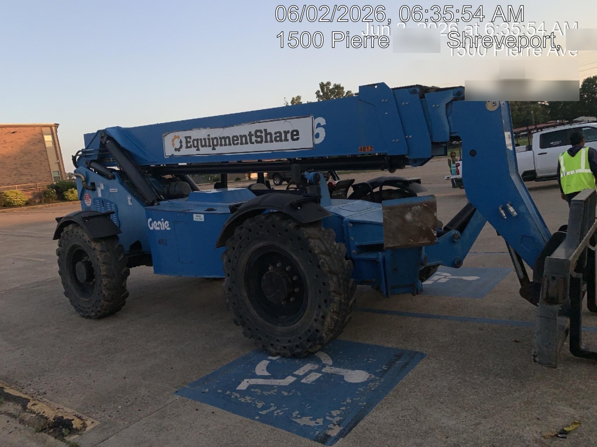 2017 GENIE GTH-1056