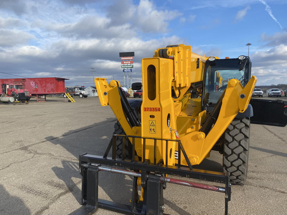 2024 JCB 510-56