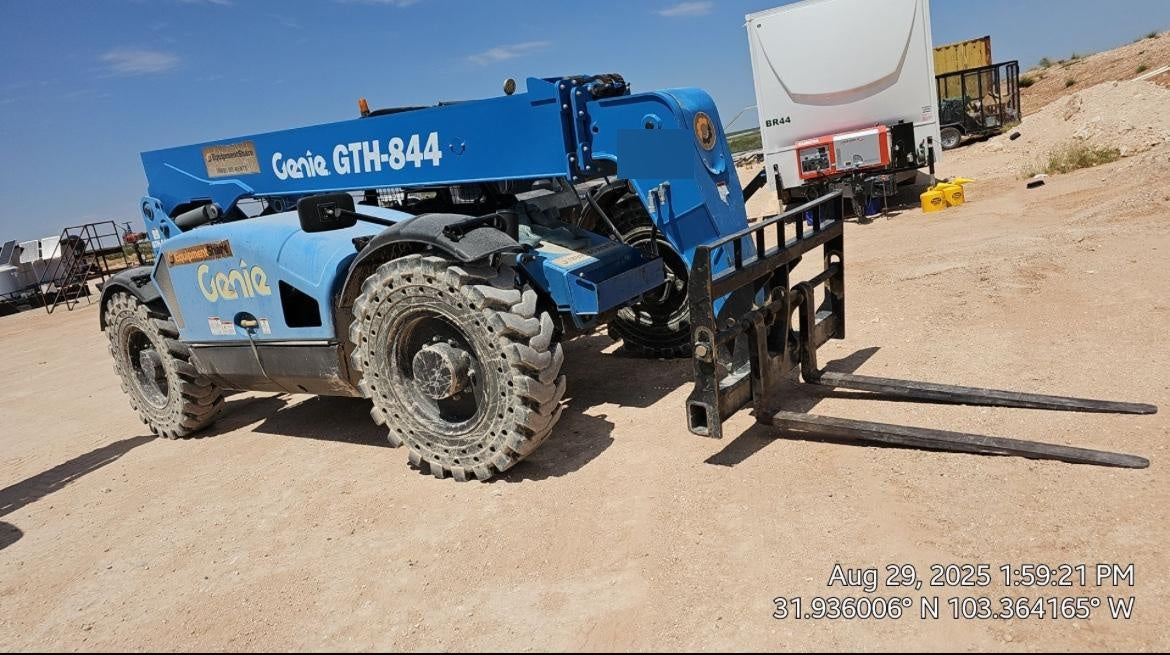 2018 Genie GTH-844 Genie GTH-844 w/Open ROPS, Solid Tires, beacon/work lights, 60" carriage/forks