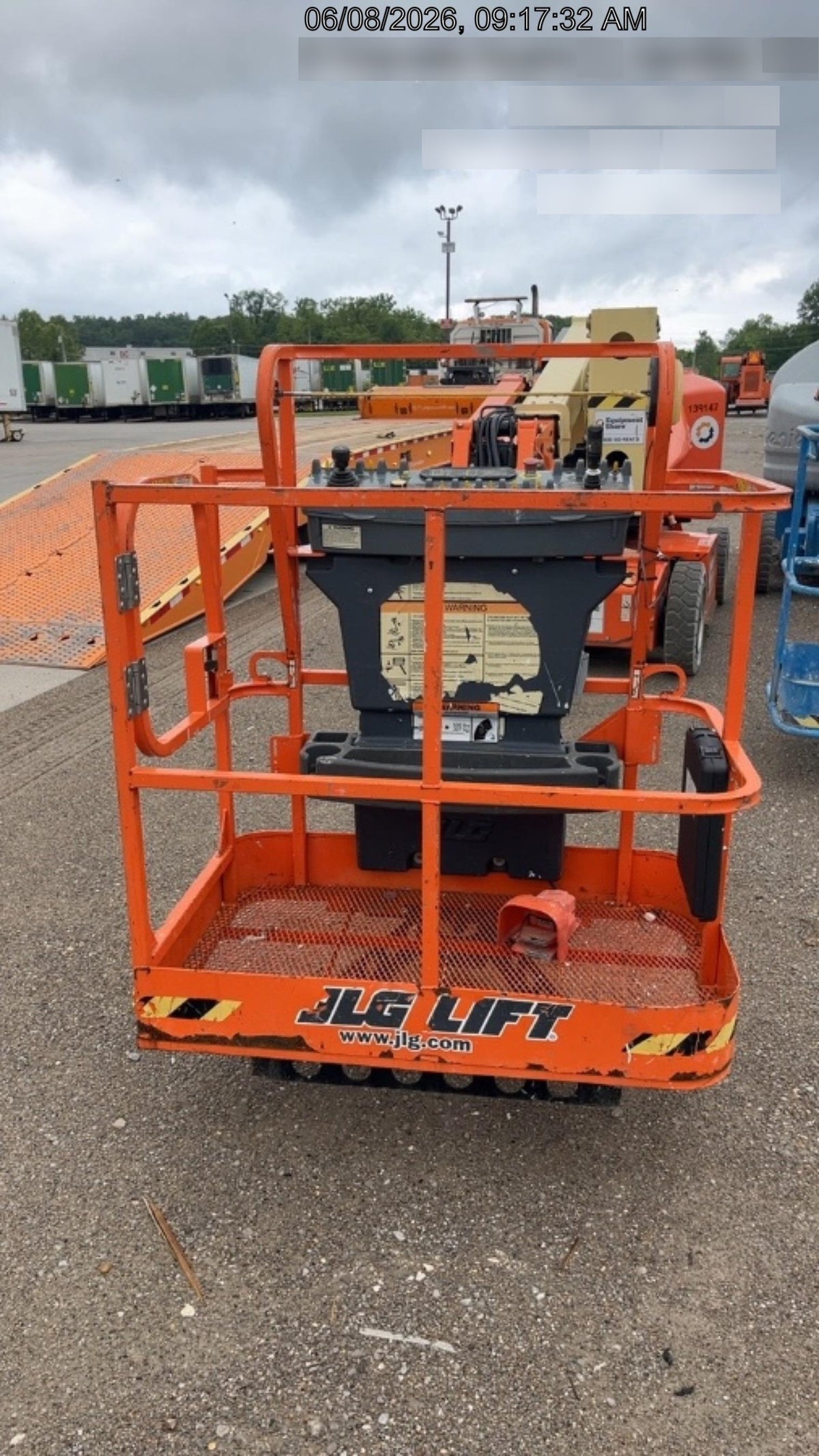 2021 JLG E400AJP Narrow