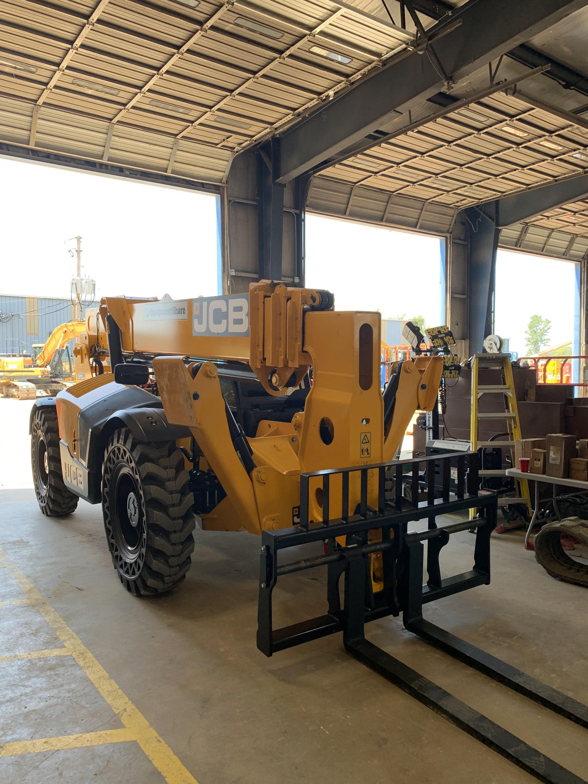2022 JCB 510-56