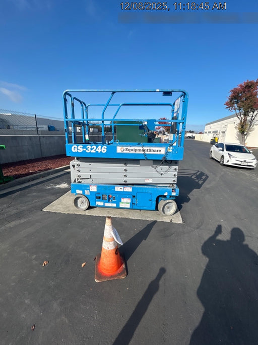 2020 Genie GS-3246 Standard, Folding full height swing gate, 800W Inverter