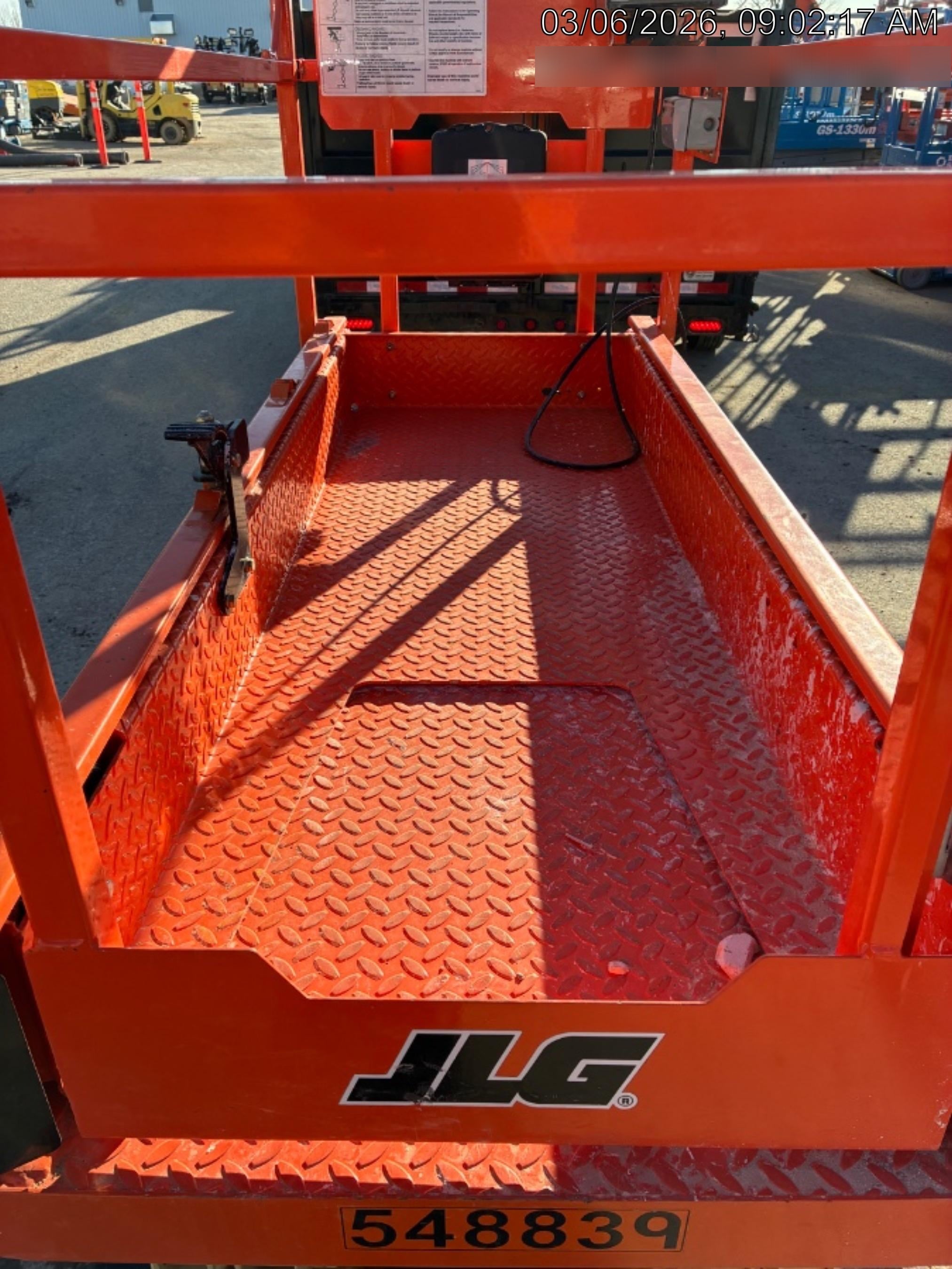 2025 JLG ES1932
