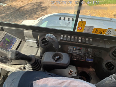 2023 TAKEUCHI TB250-2C