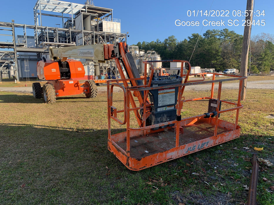 2020 JLG 860SJ Deutz Diesel Engine, FF Tires, Rotating Beacon, Panel Cradle Package