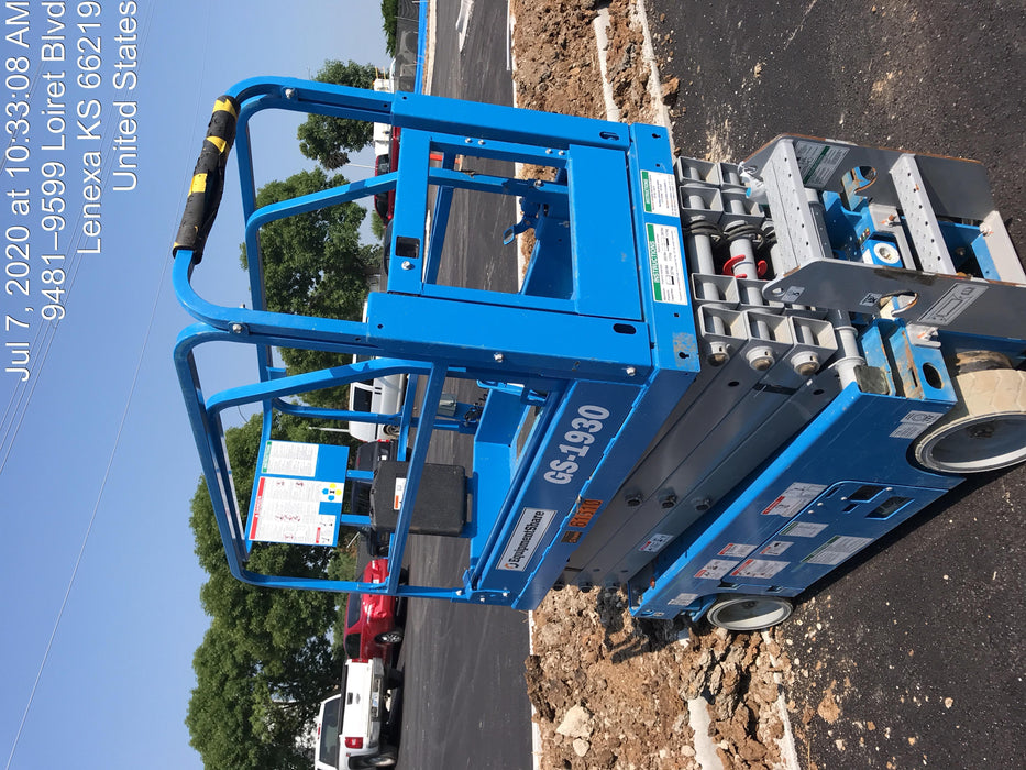 2020 Genie GS-1930 Solid Non Marking Tires, Beacon, Folding rails with half height swing gate