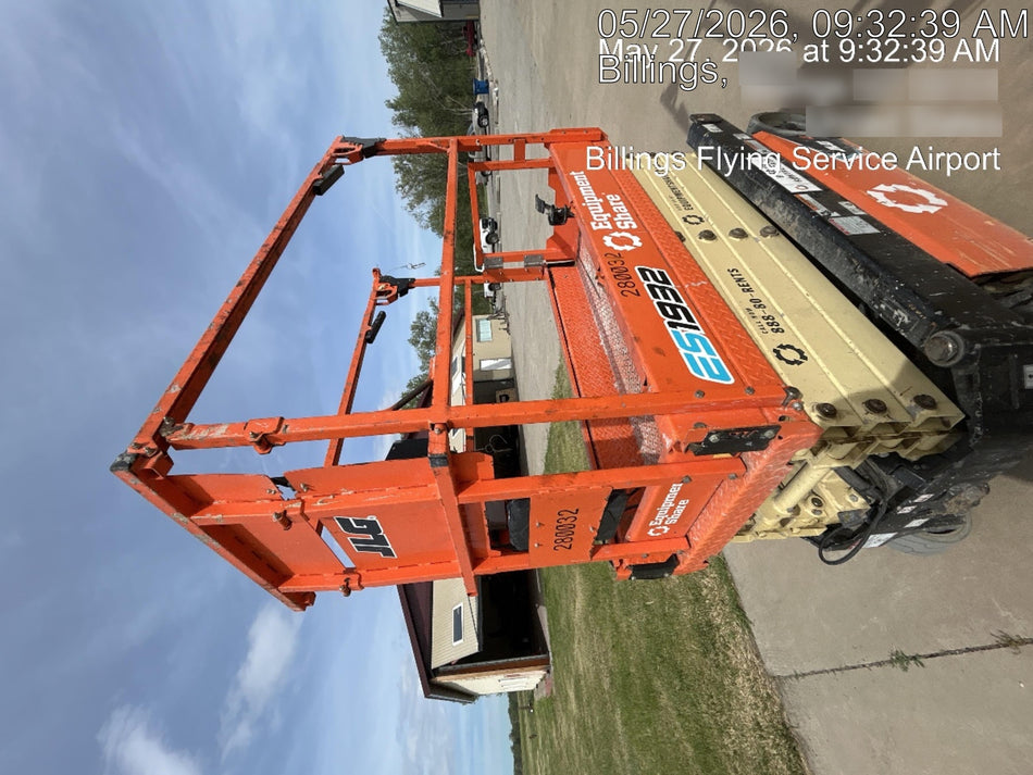 2022 JLG ES1932