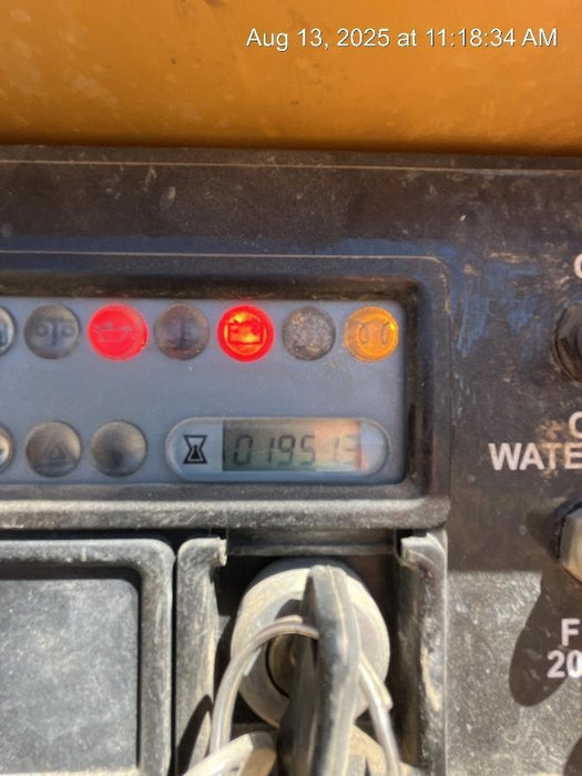 2021 Vac-Tron LP573XDT T4 Koehler Diesel Engine, 500 Gallon Debris Tank, x2 100 Gallon Water Tanks