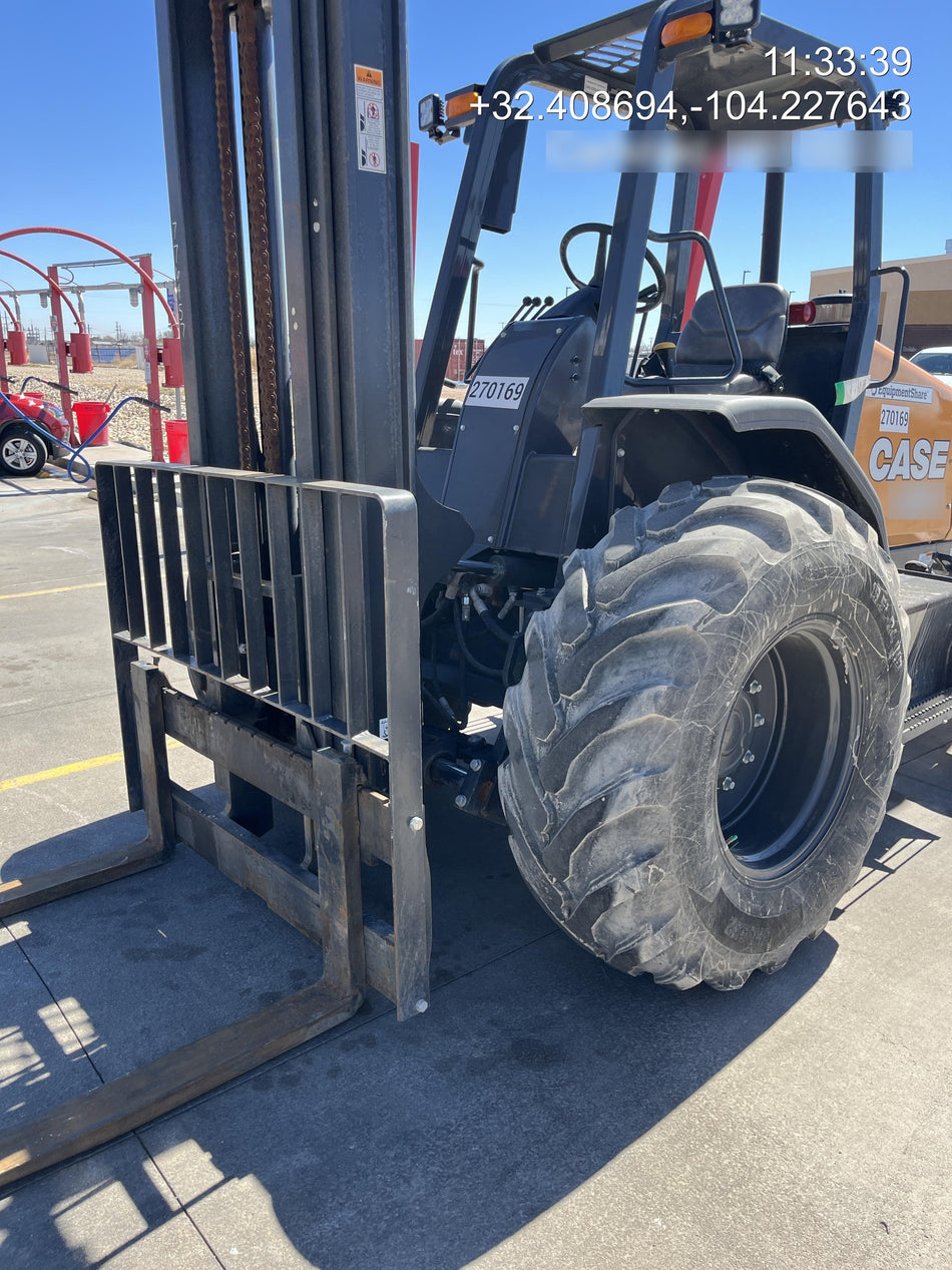 2023 CASE 588H