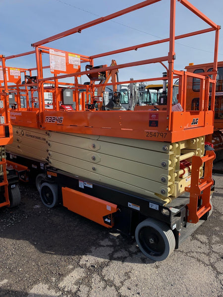 2022 JLG R3246