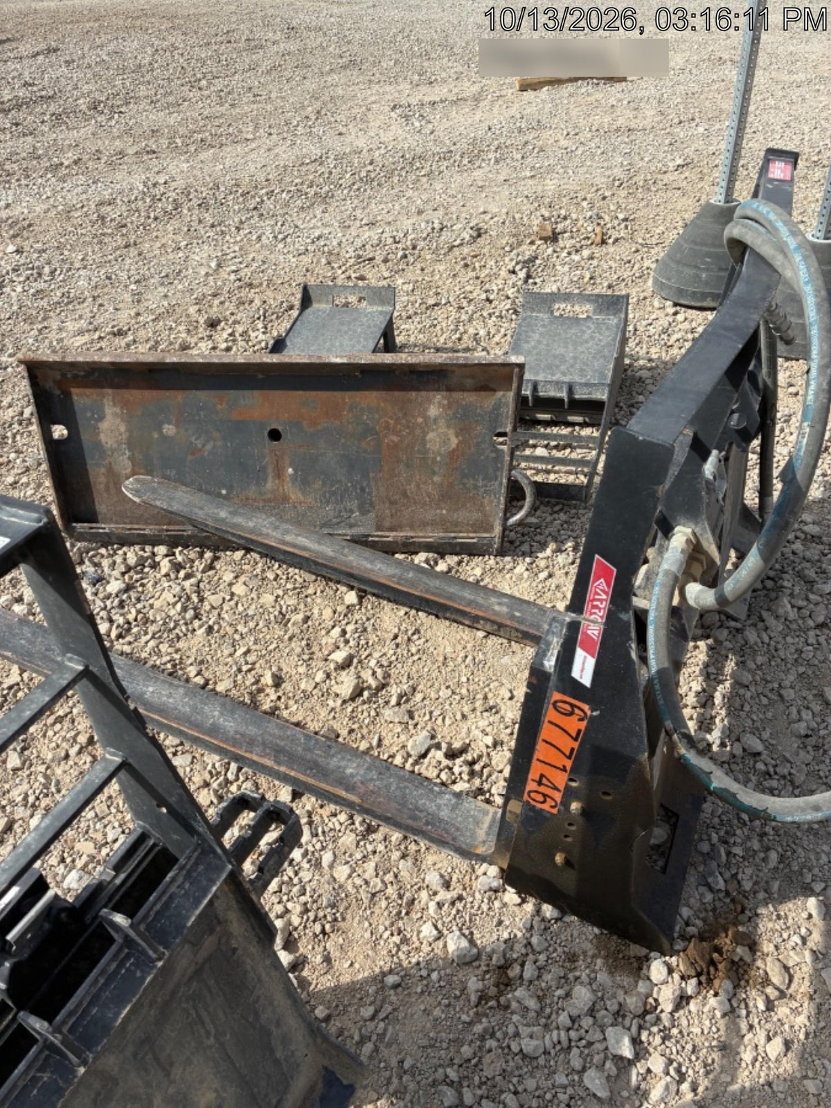 2026 ARROW MATERIAL HANDLING 72" Pallet Forks - Arrow