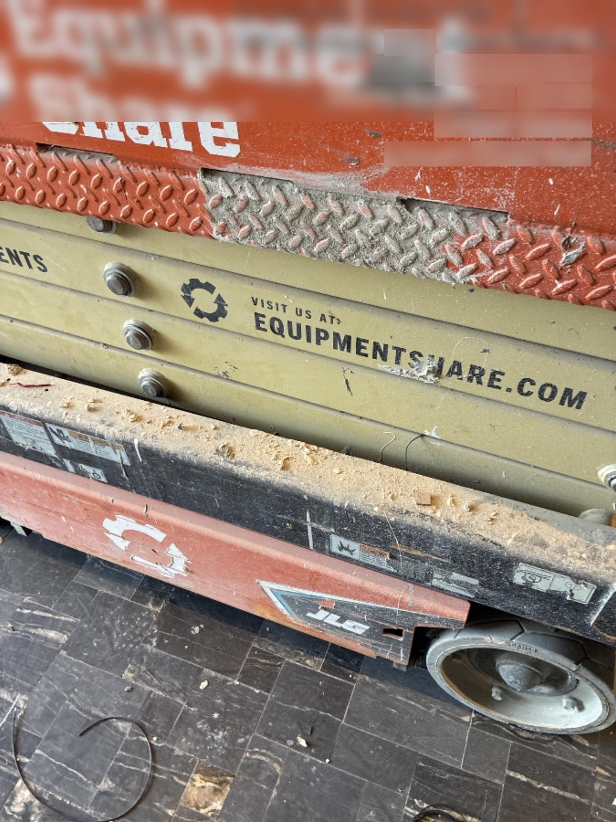 2023 JLG ES1932