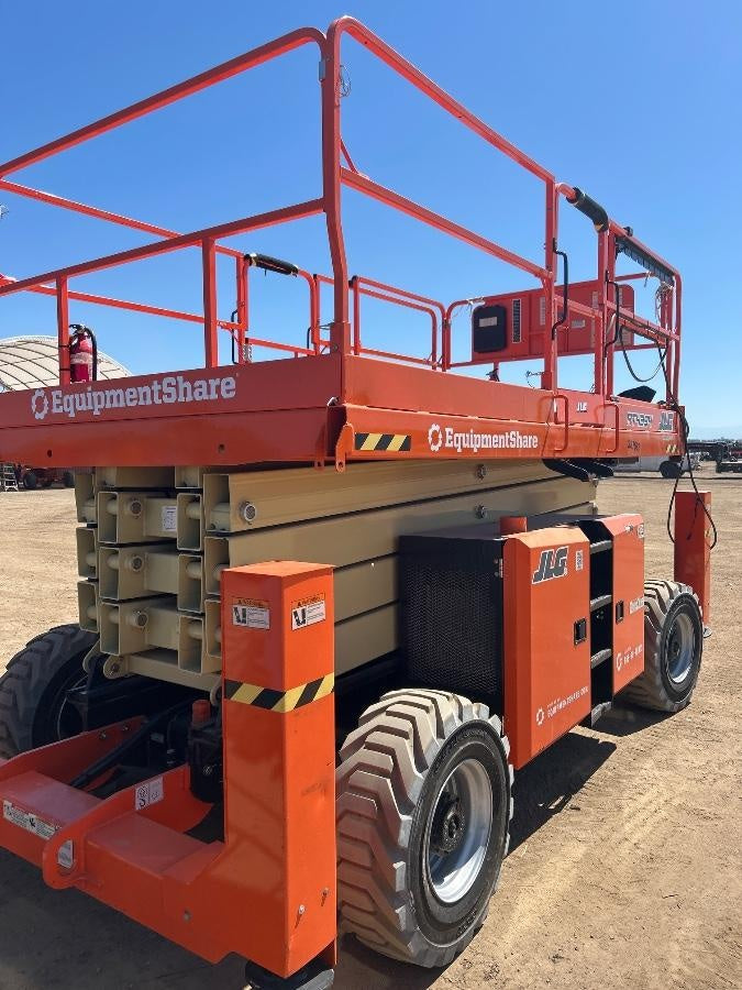 2023 JLG RT4394