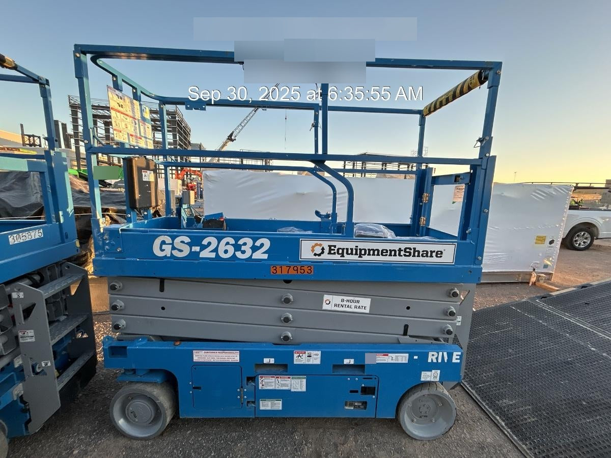 2023 GENIE GS-2632