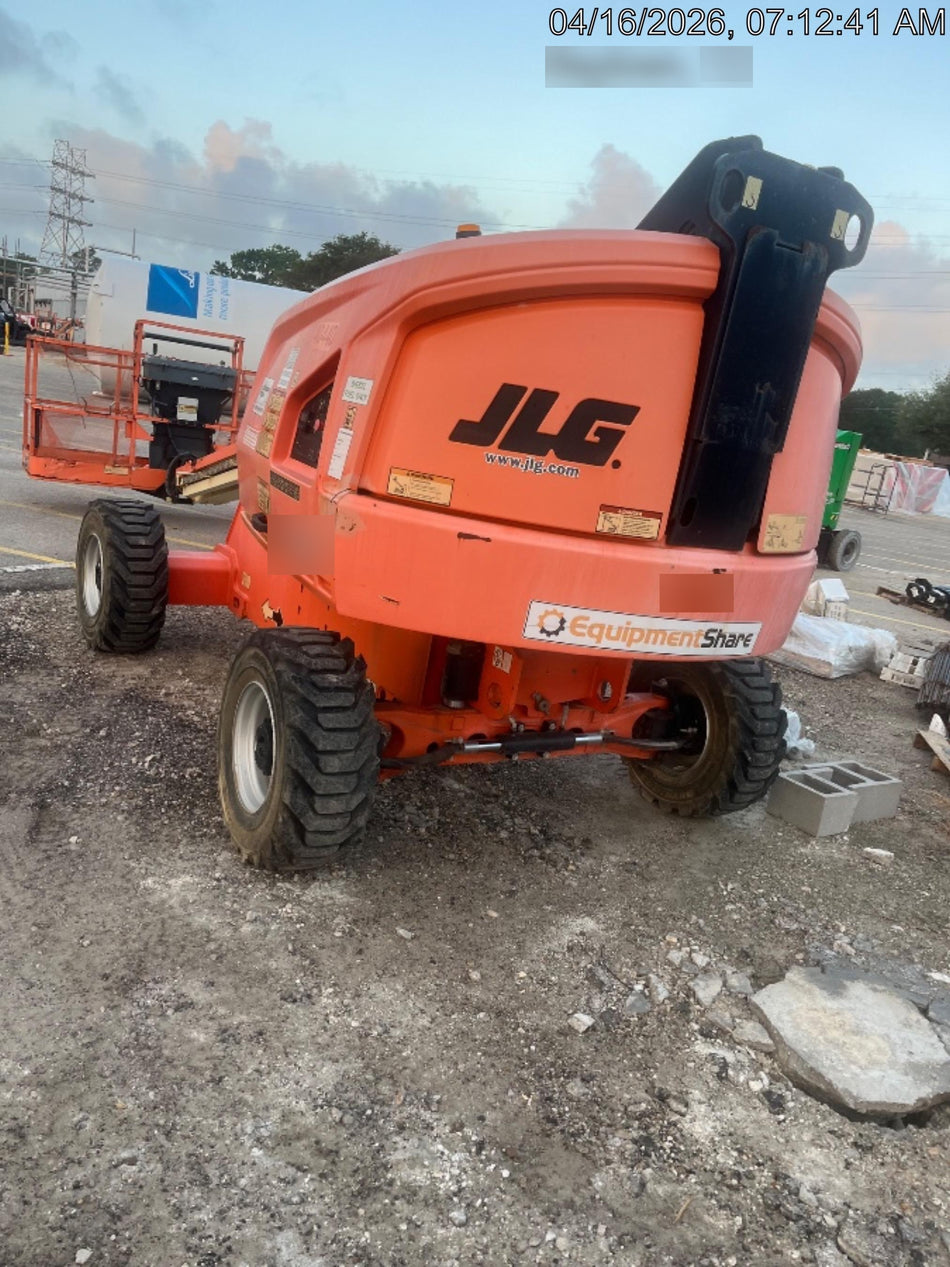 2019 JLG 400S