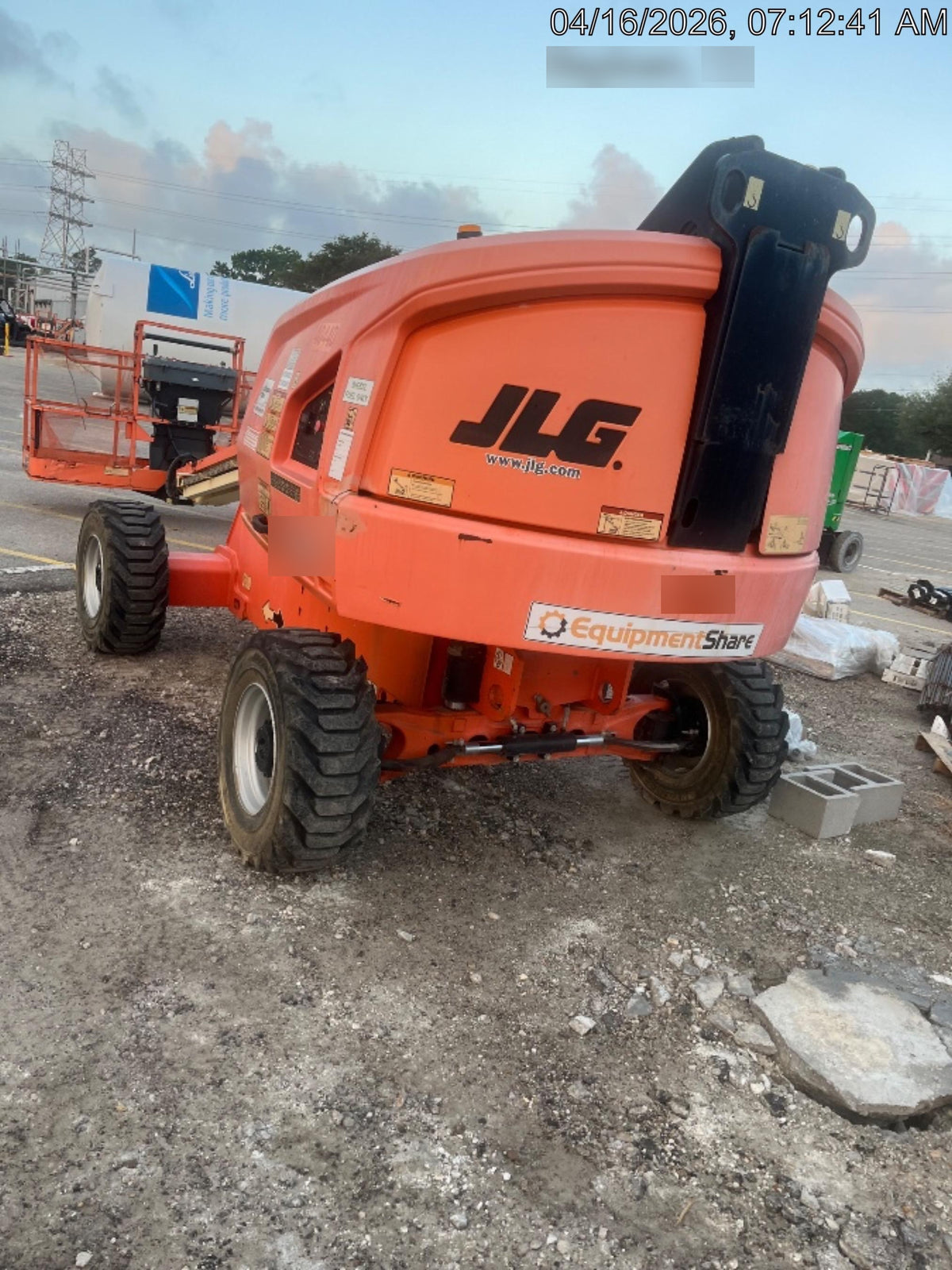 2019 JLG 400S