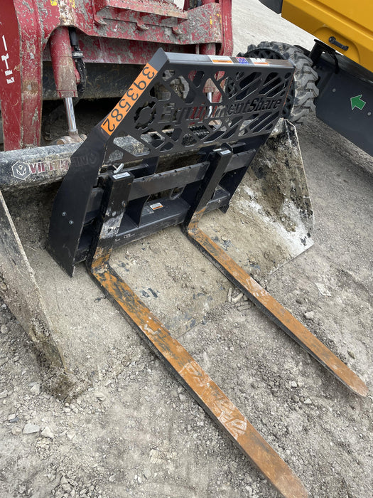 2024 PALADIN 48" Pallet Forks - Paladin