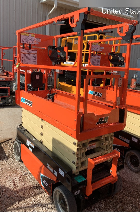2021 JLG ES1932
