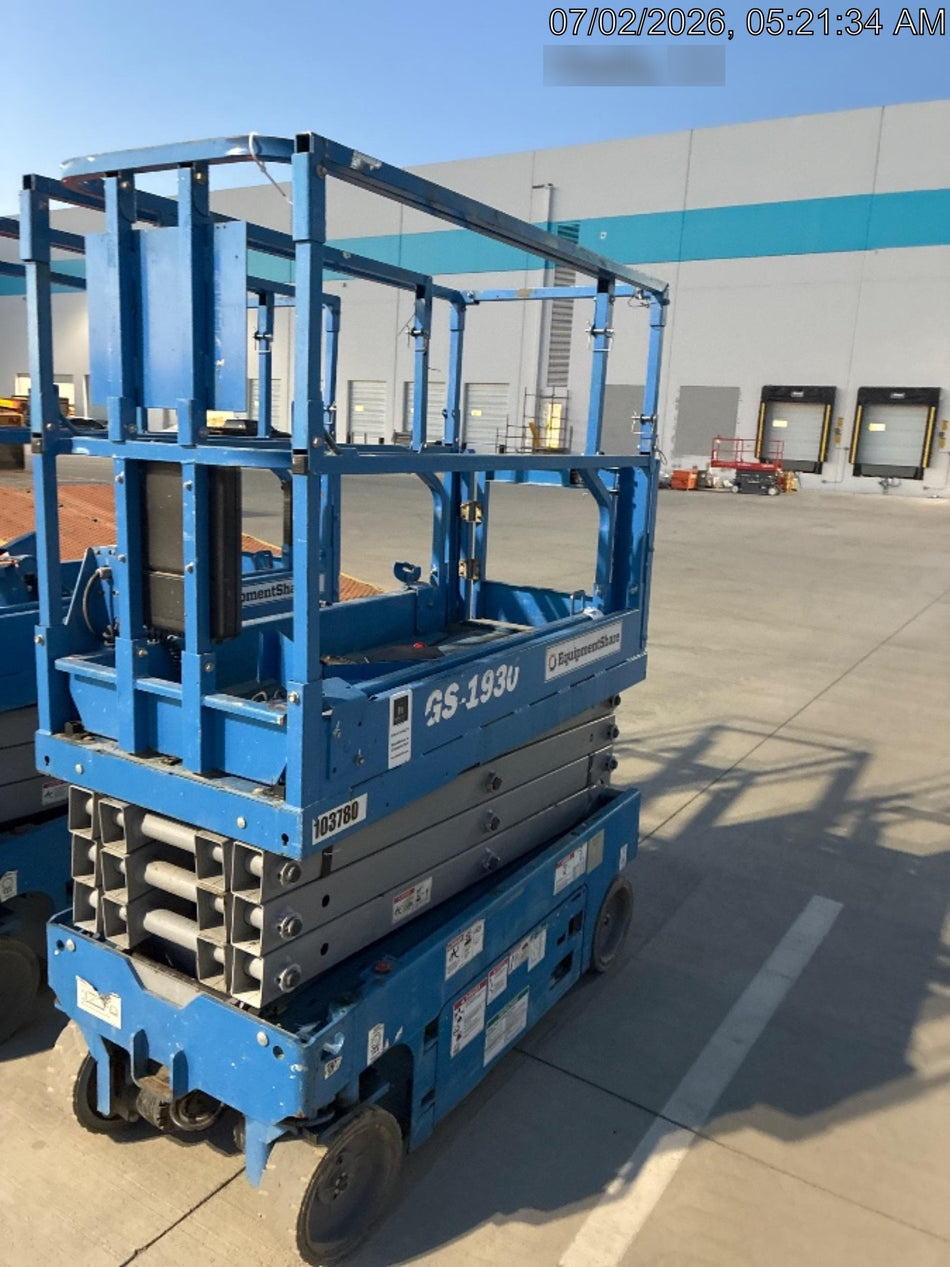 2020 Genie GS-1930 Solid Non Marking Tires, Beacon, Folding rails with half height swing gate, 800W Inverter