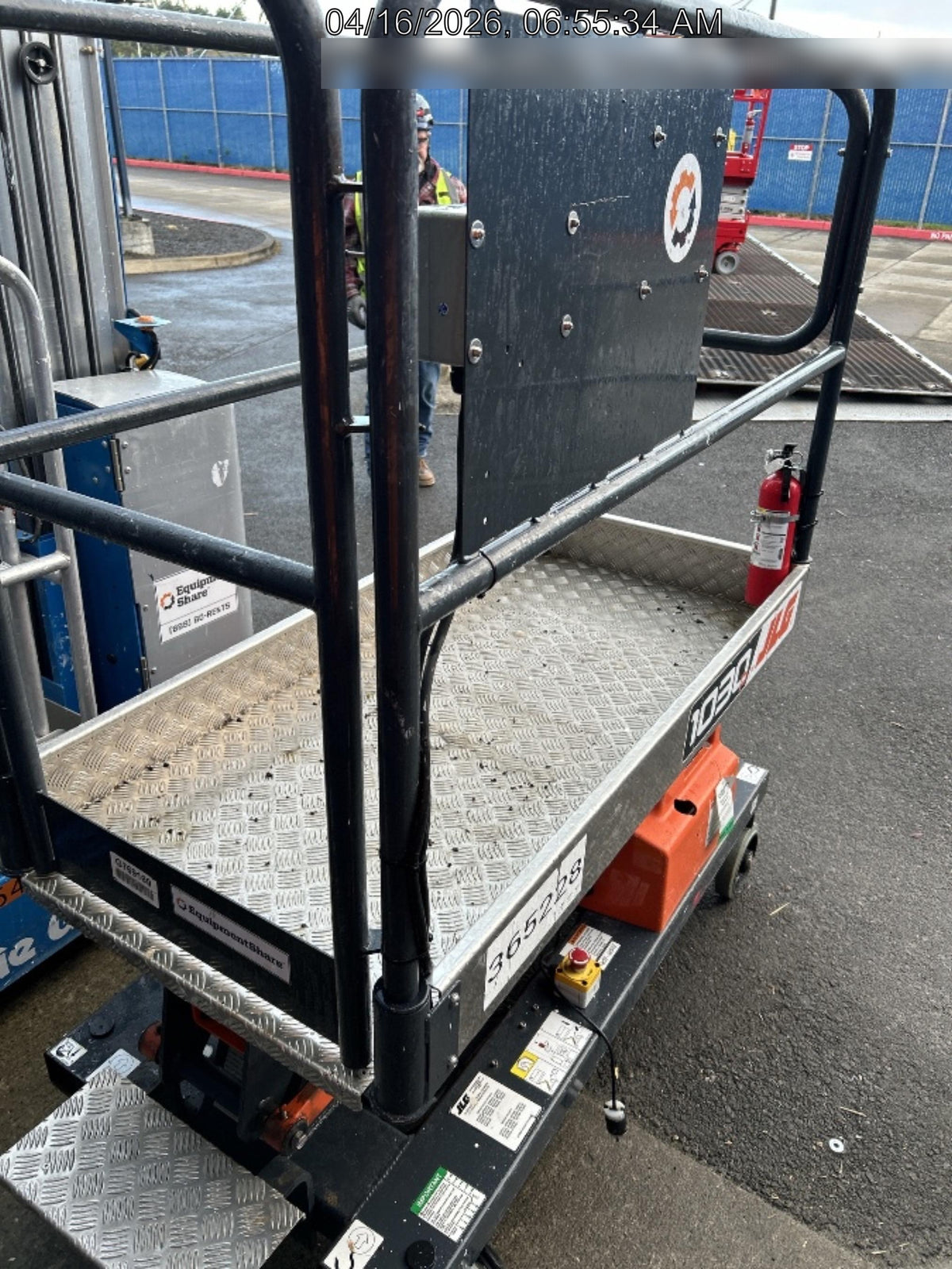 2021 JLG 1030P