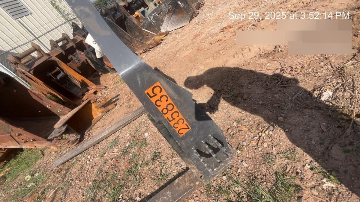 2022 PALADIN 48" Pallet Forks - Paladin