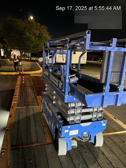 2020 Genie GS-1930 Solid Non Marking Tires, Beacon, Folding rails with half height swing gate, 800W Inverter