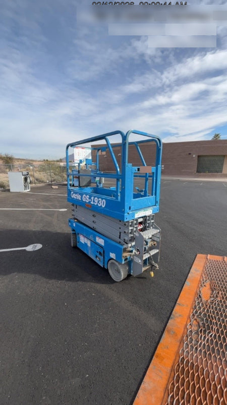 2019 Genie GS-1930 Half Height Swing Gate, 800W Inverter