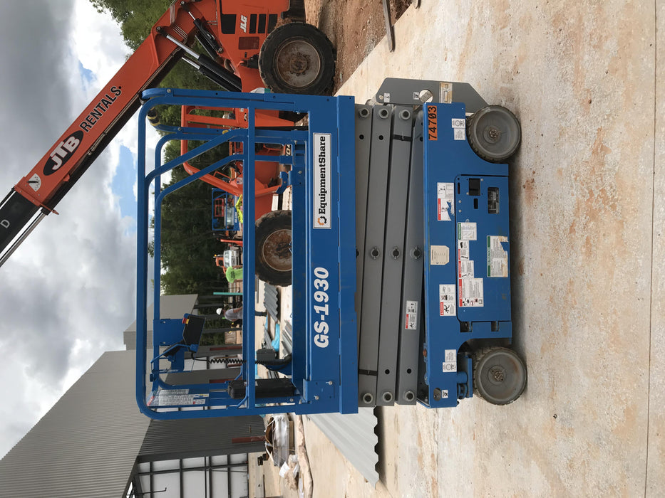 2020 Genie GS-1930 Fixed rails with chain entry gate - Pre A92.20